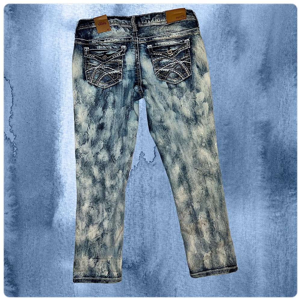 NWT⚠️ rue21, crop, faded denim jeans, size 5/6